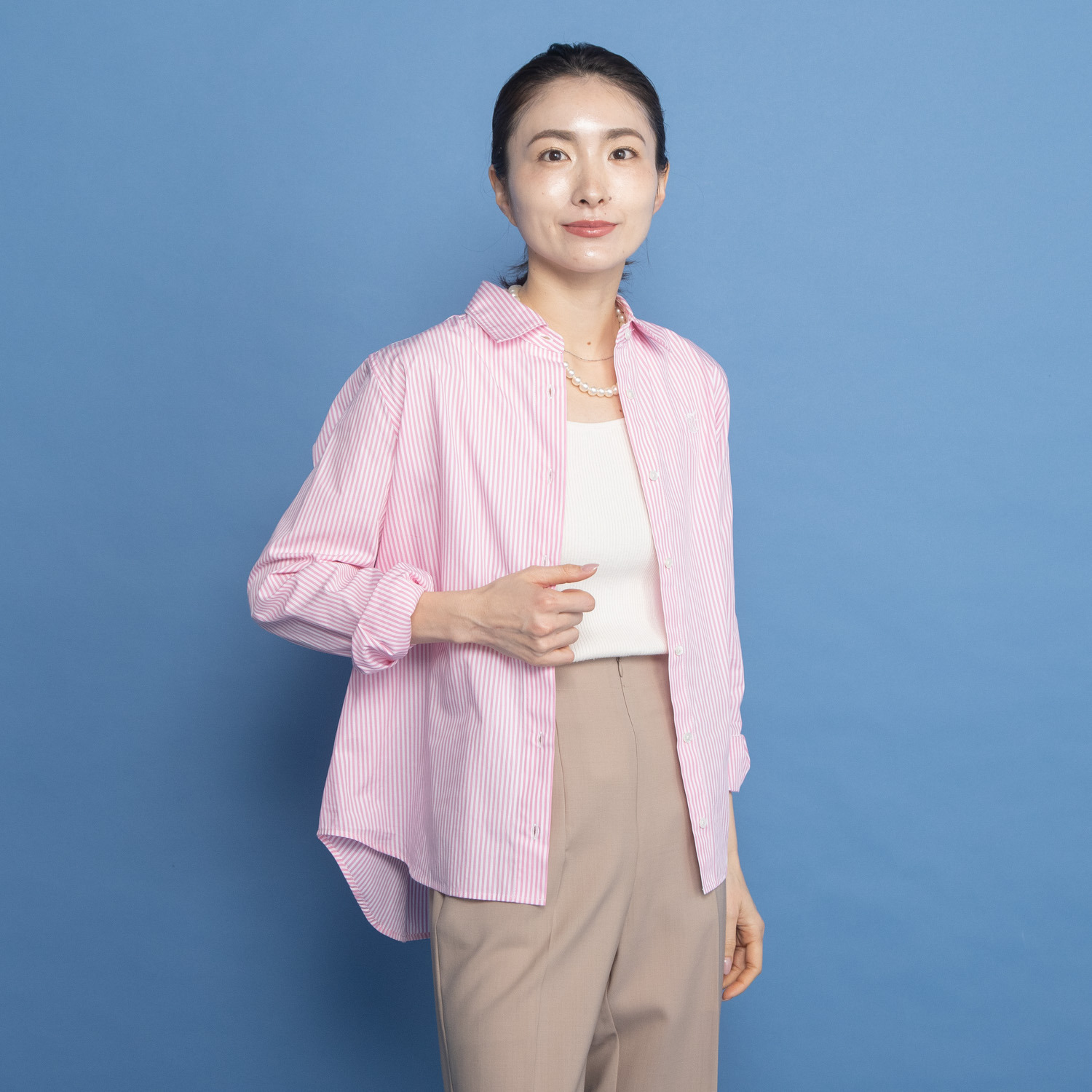 オンザビーバイサマーミー ベーシックを美しく 大人トラッドに装う 刺しゅう入り シャツブラウス