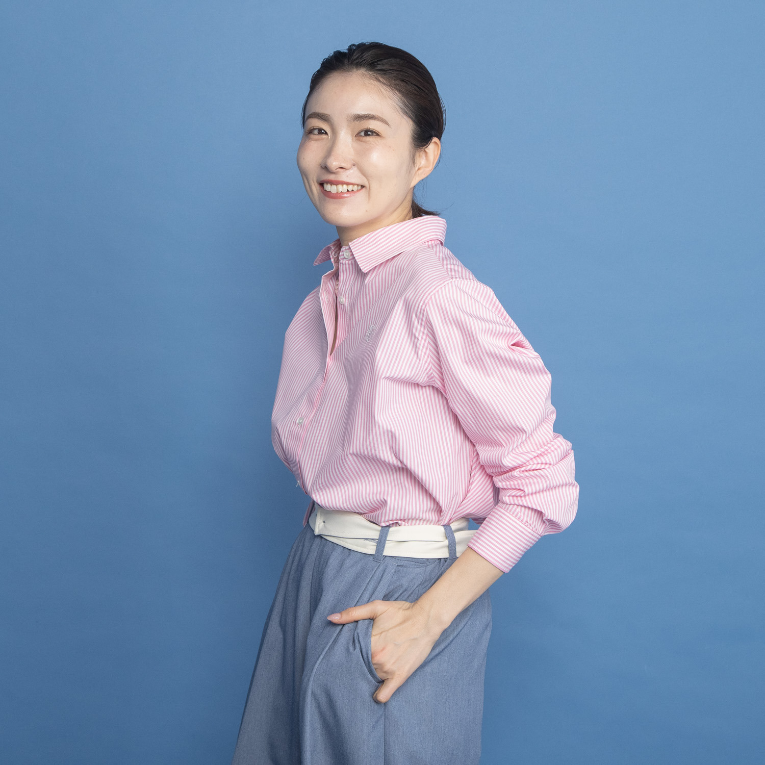 オンザビーバイサマーミー ベーシックを美しく 大人トラッドに装う 刺しゅう入り シャツブラウス