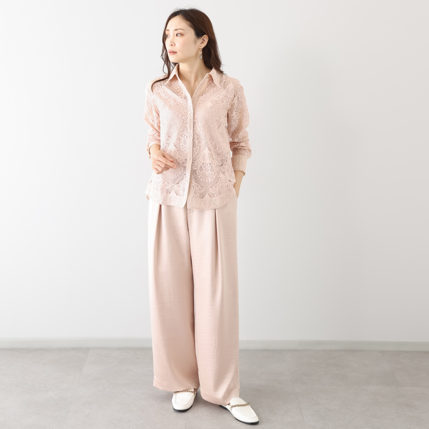 アンドスピカ リラックススタイル ワイドサテンパンツ