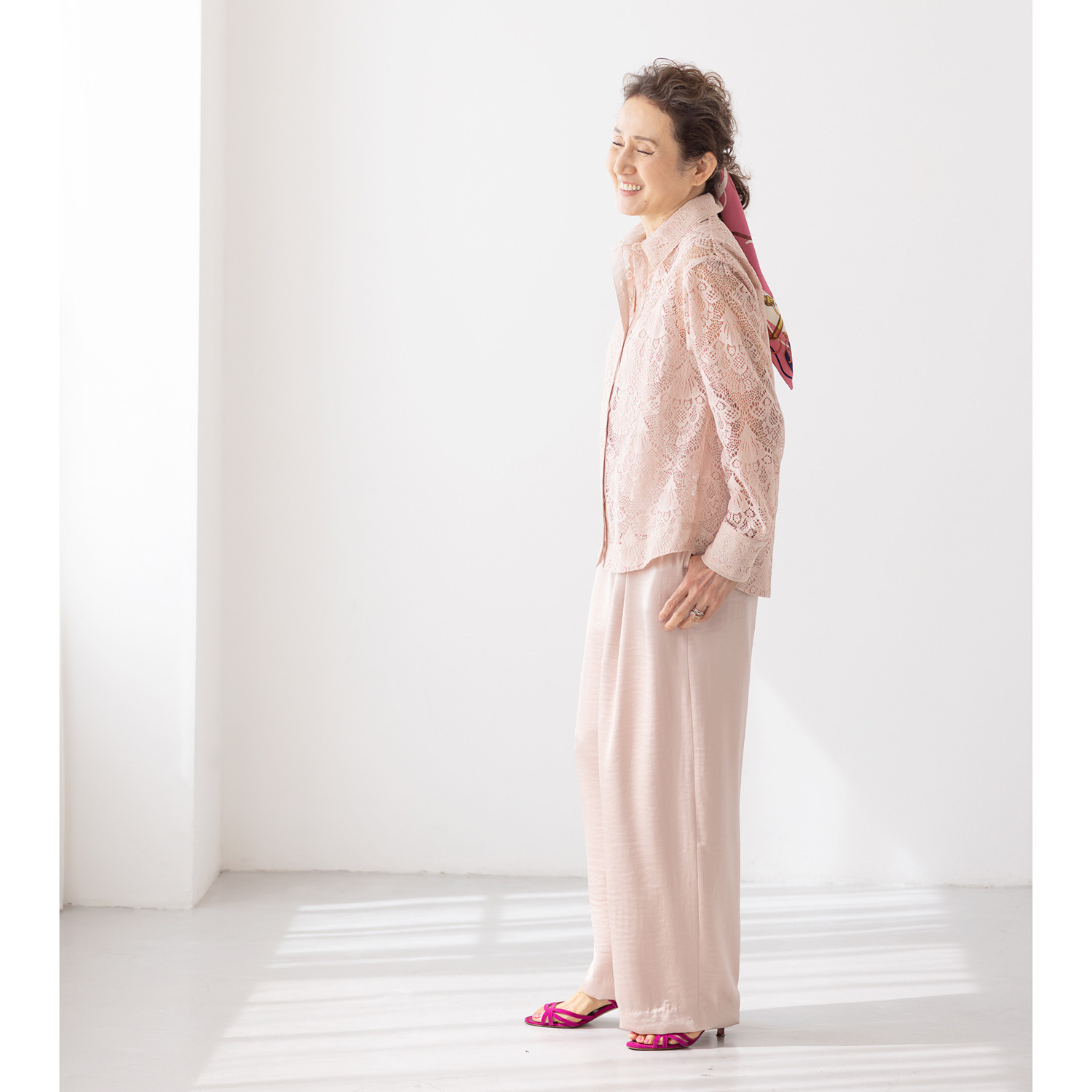 アンドスピカ リラックススタイル ワイドサテンパンツ