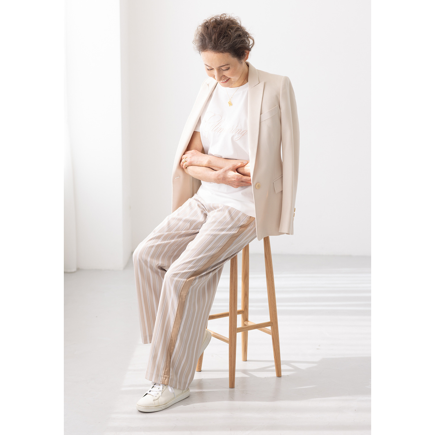 アンドスピカ 吸水速乾 エンブロイダリー コットン混プルオーバー