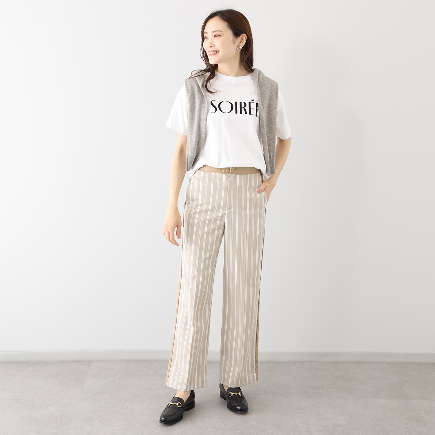 アンドスピカ サイドラインアクセント ストライプ ストレートパンツ