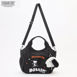 イザック スヌーピー もこもこミニポーチ付 サイドギャザー ２ウェイトートバッグ