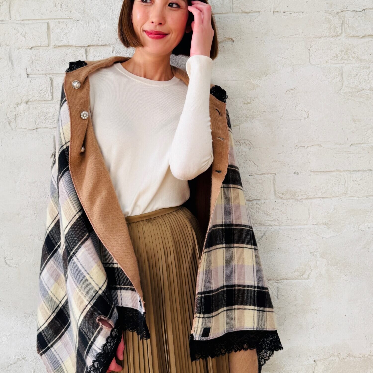 メイドバイスターズ 両面オシャレで可愛い！ あったか！ フード付き多機能 リバーシブル ボレロストール