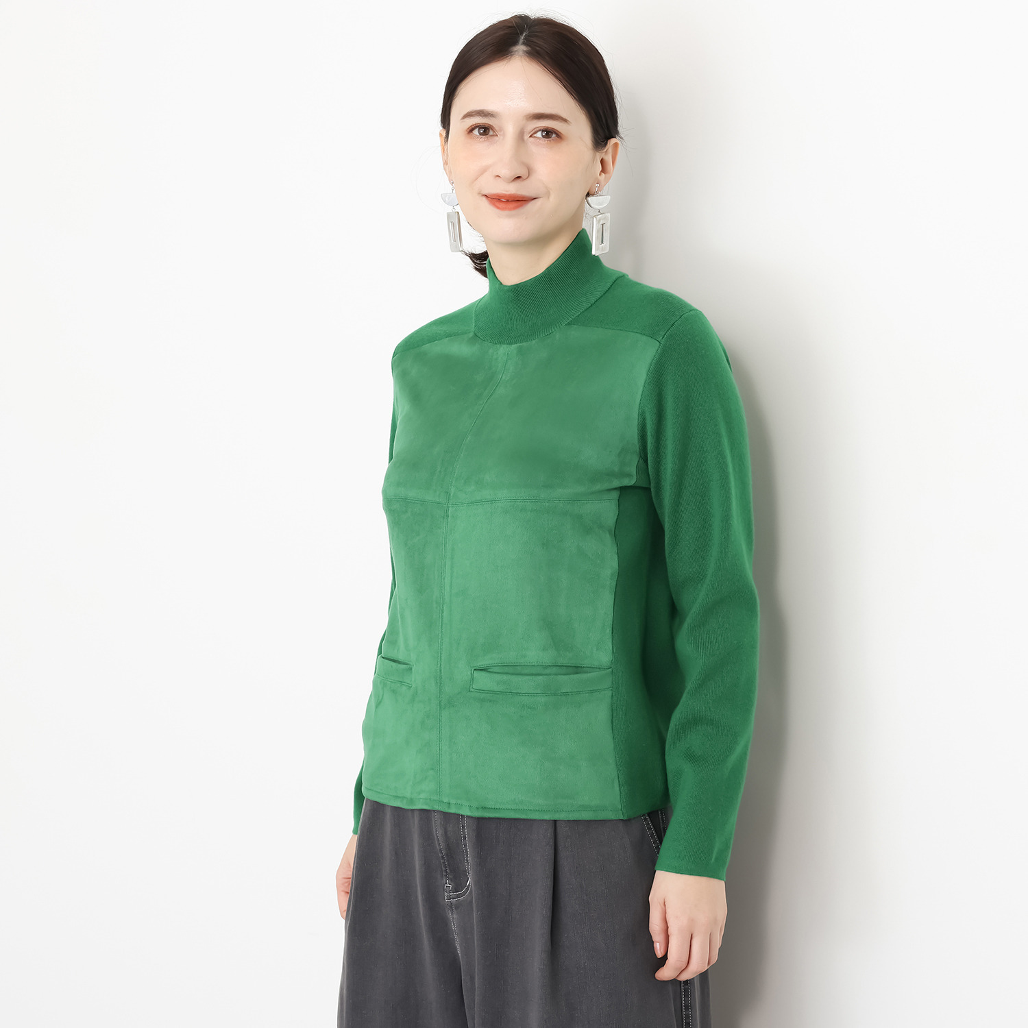 オジョウ スエード調が スローンレンジャー気分の タートルプルオーバー