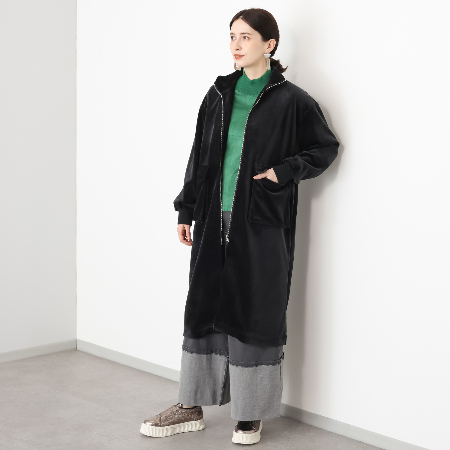 オジョウ 大きなポケットが 自由の証 ベロアフィールドコート