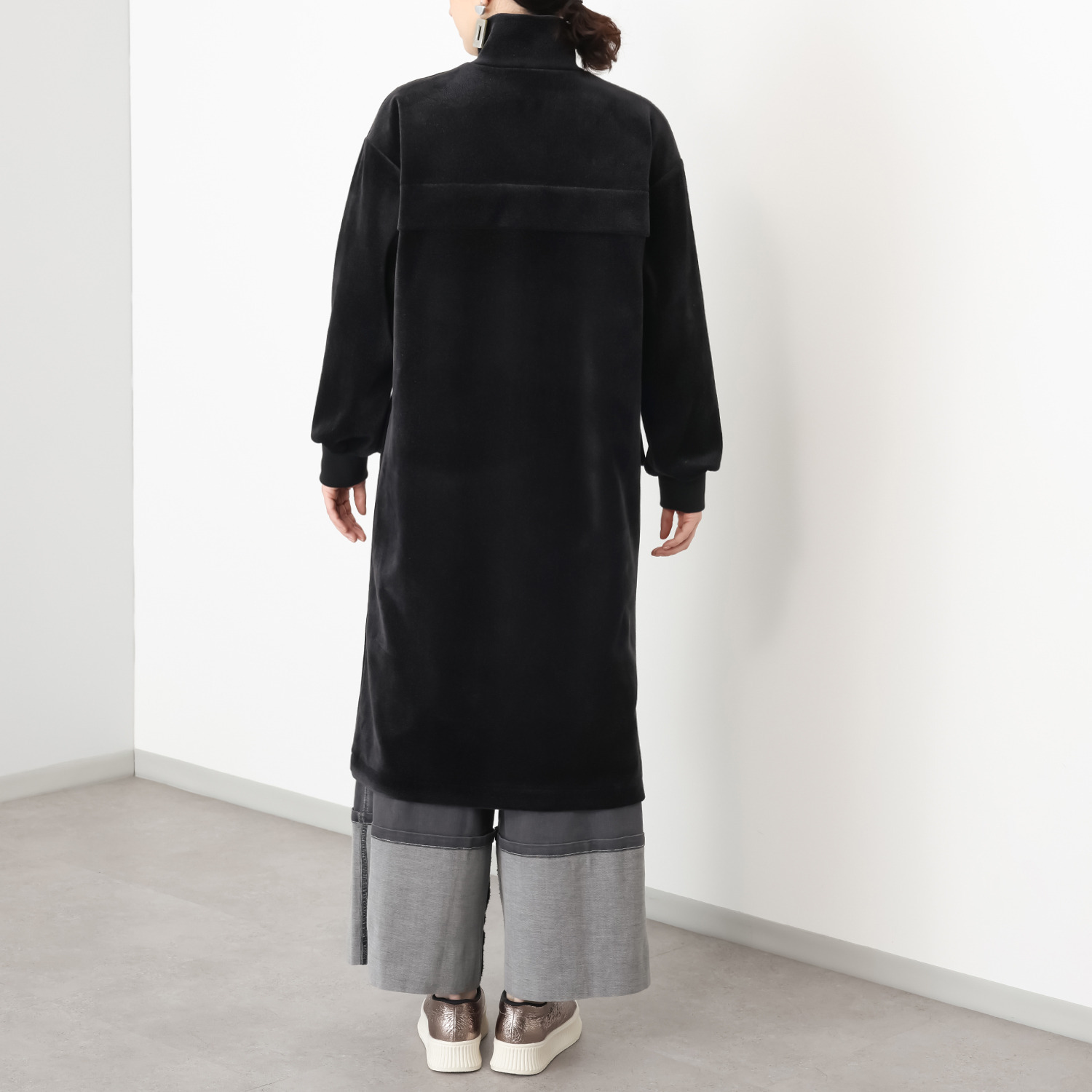 オジョウ 大きなポケットが 自由の証 ベロアフィールドコート