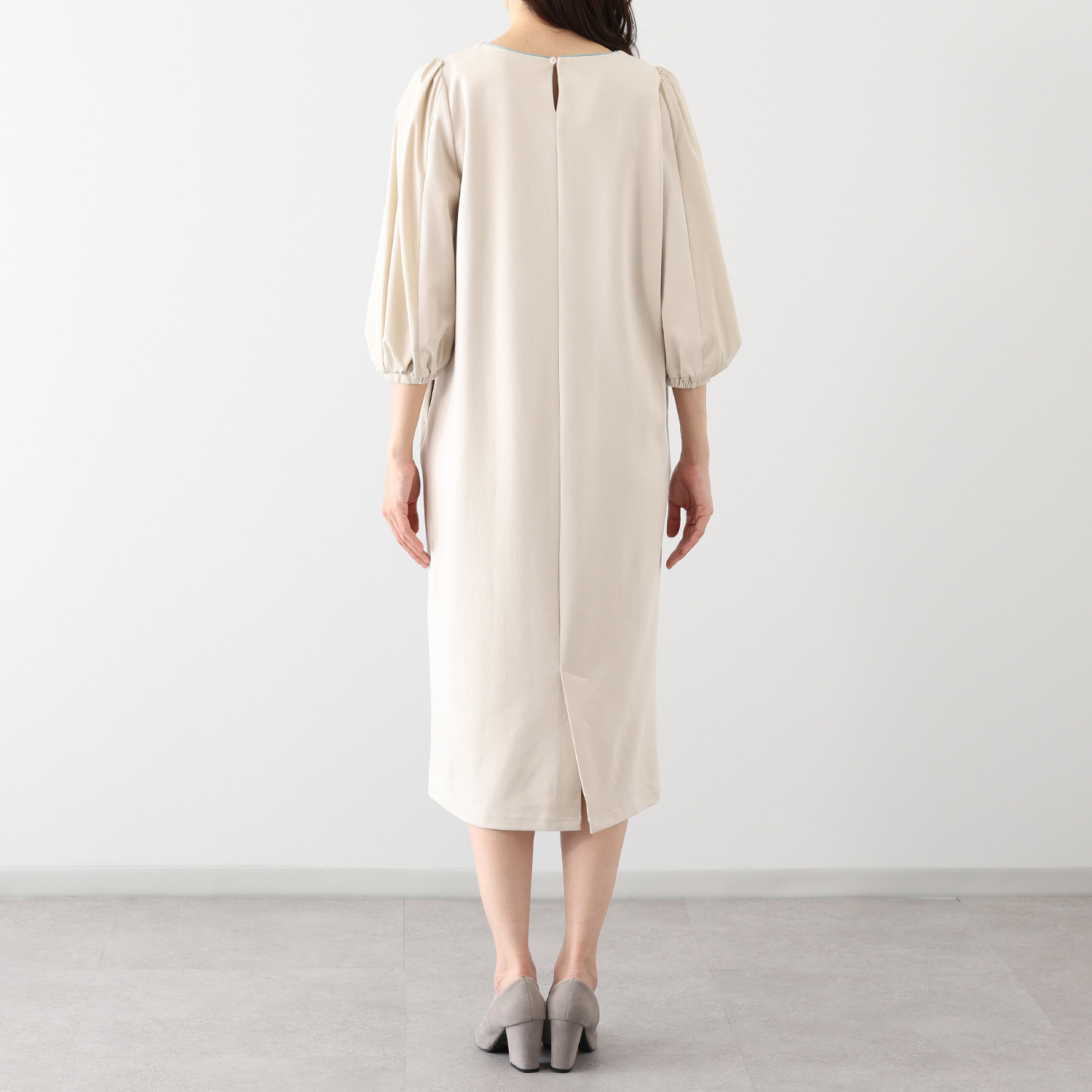 アンリック　オー　ブルー ソフトポンチ 異素材切替 袖コンシャスワンピース