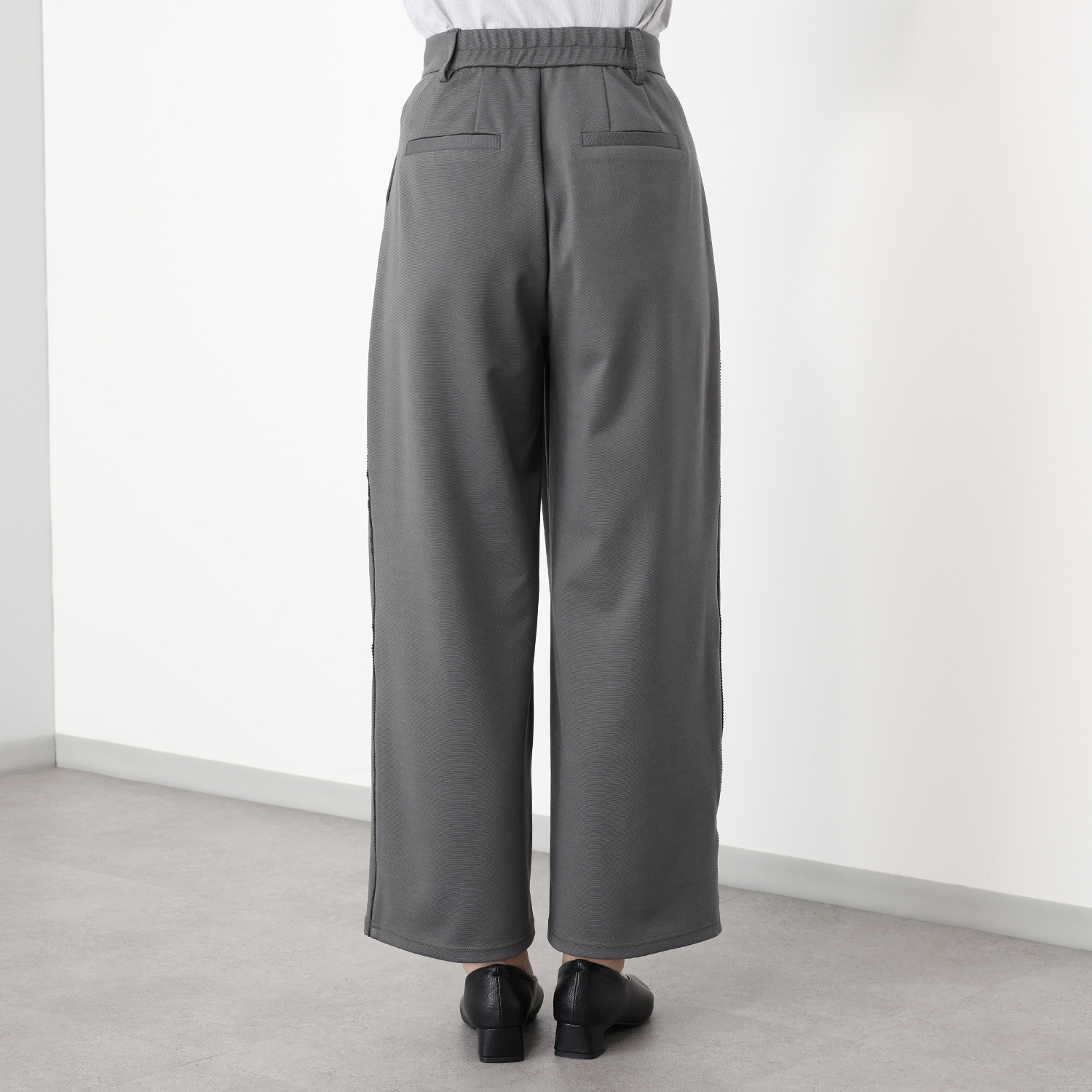 アンブリエ 美ライン ラップ風 ワイドパンツ