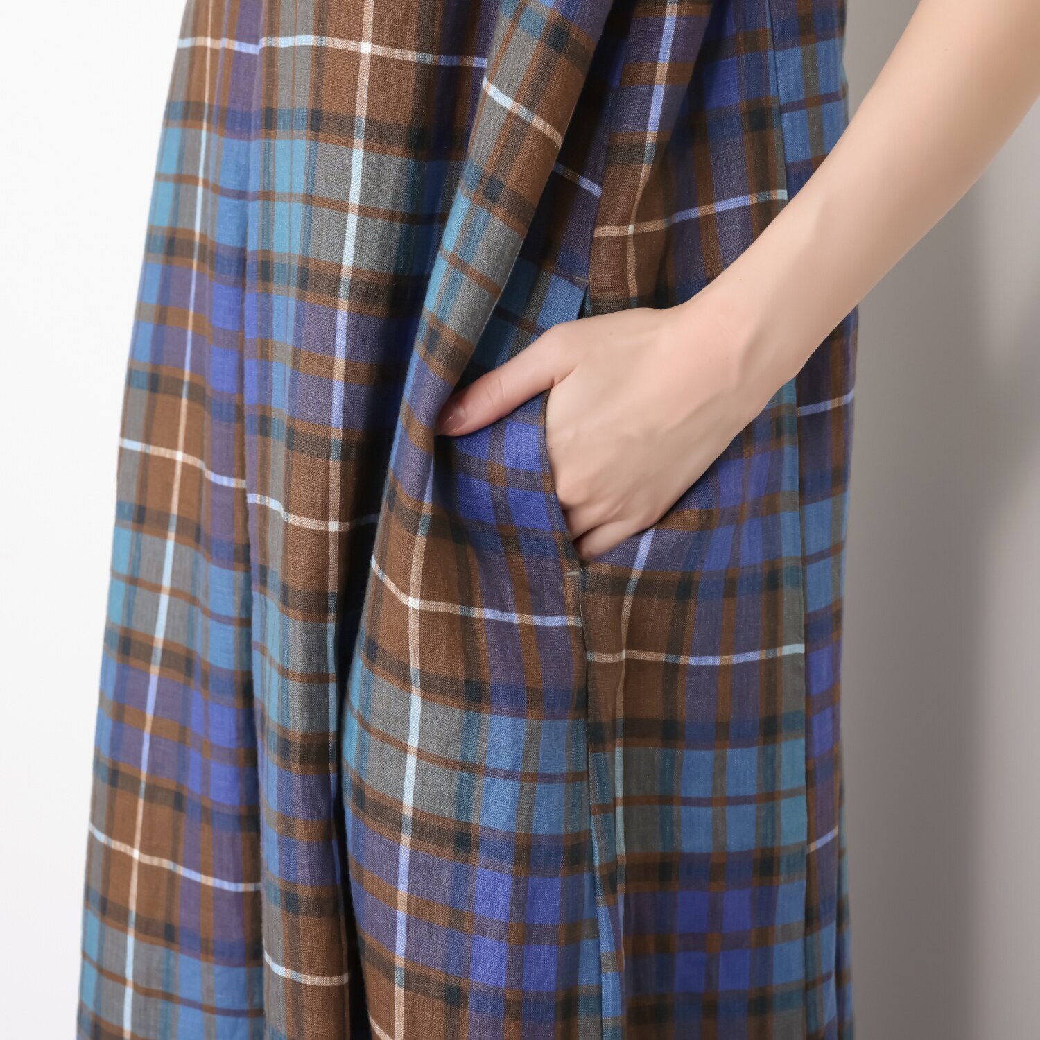 ゼラールスポーツ フレンチリネン１００％ しなやか＆ソフト仕上げ きれいＶネック フレアーワンピース