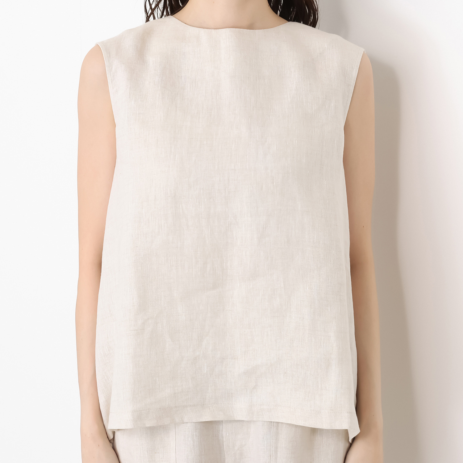 ゼラールスポーツ フレンチリネン１００％ しなやか＆ソフト仕上げ サイドタックアクセント ノースリーブプルオーバー