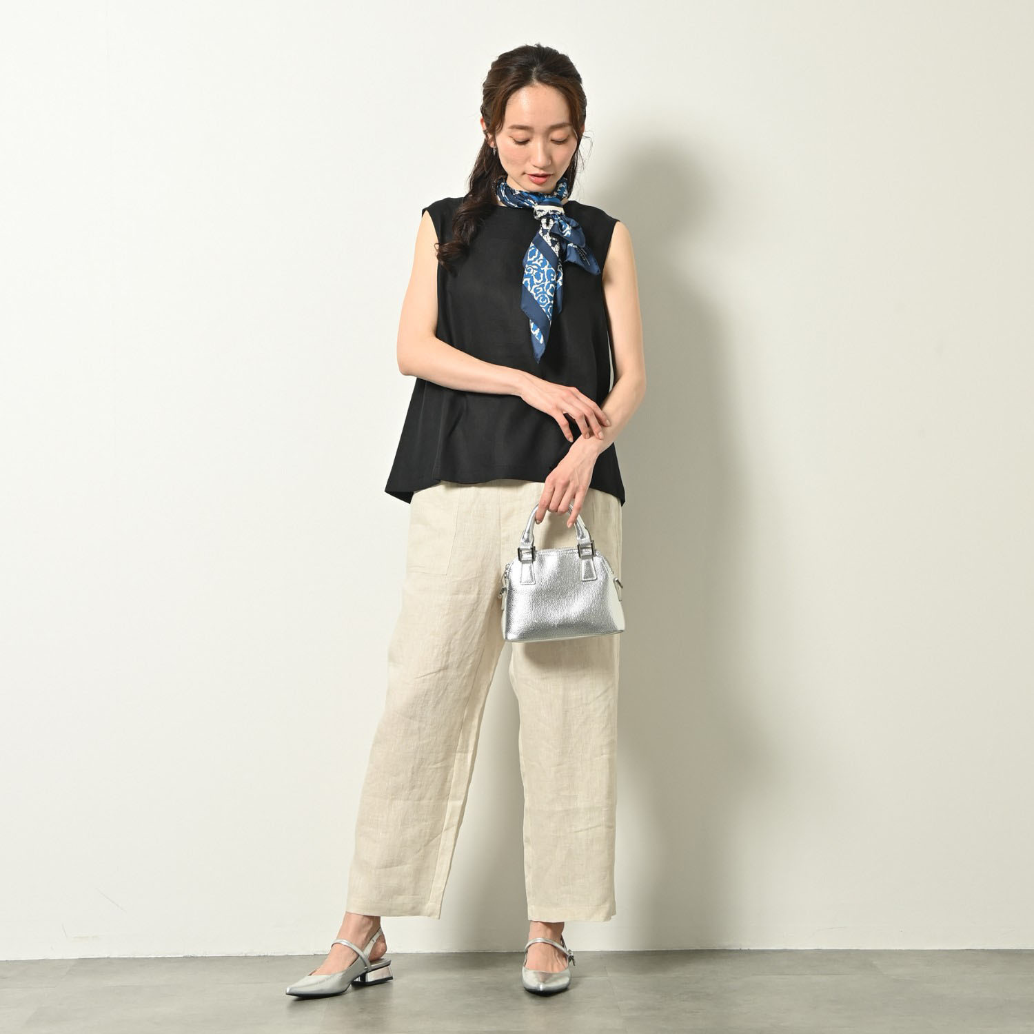 ゼラールスポーツ フレンチリネン１００％ しなやか＆ソフト仕上げ サイドタックアクセント ノースリーブプルオーバー