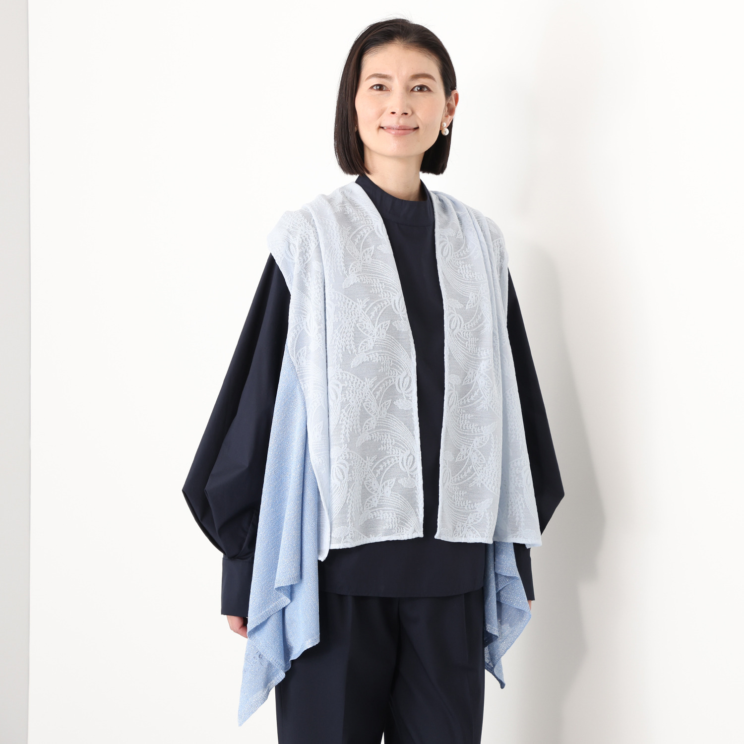 ミラ・ショーン レース×ラメ二ット ジレストール