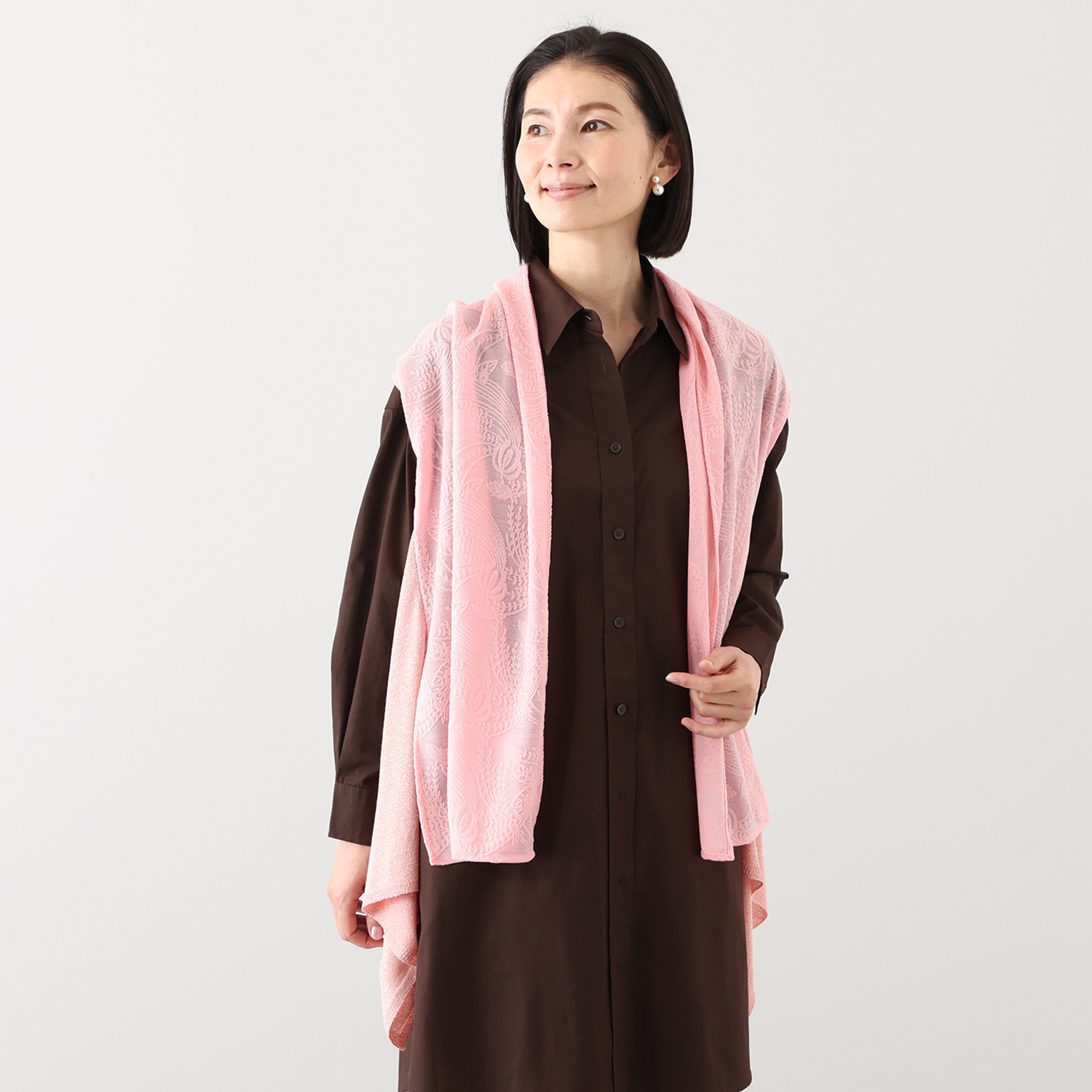 ミラ・ショーン レース×ラメ二ット ジレストール