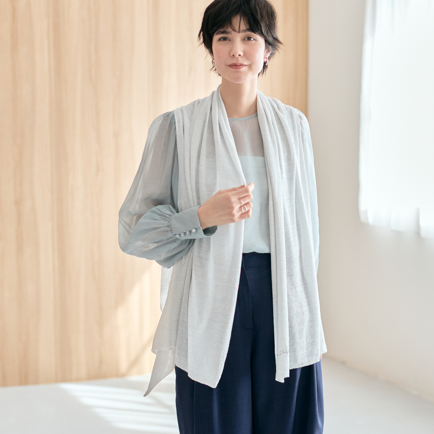 ミラ・ショーン レース×ラメ二ット ジレストール