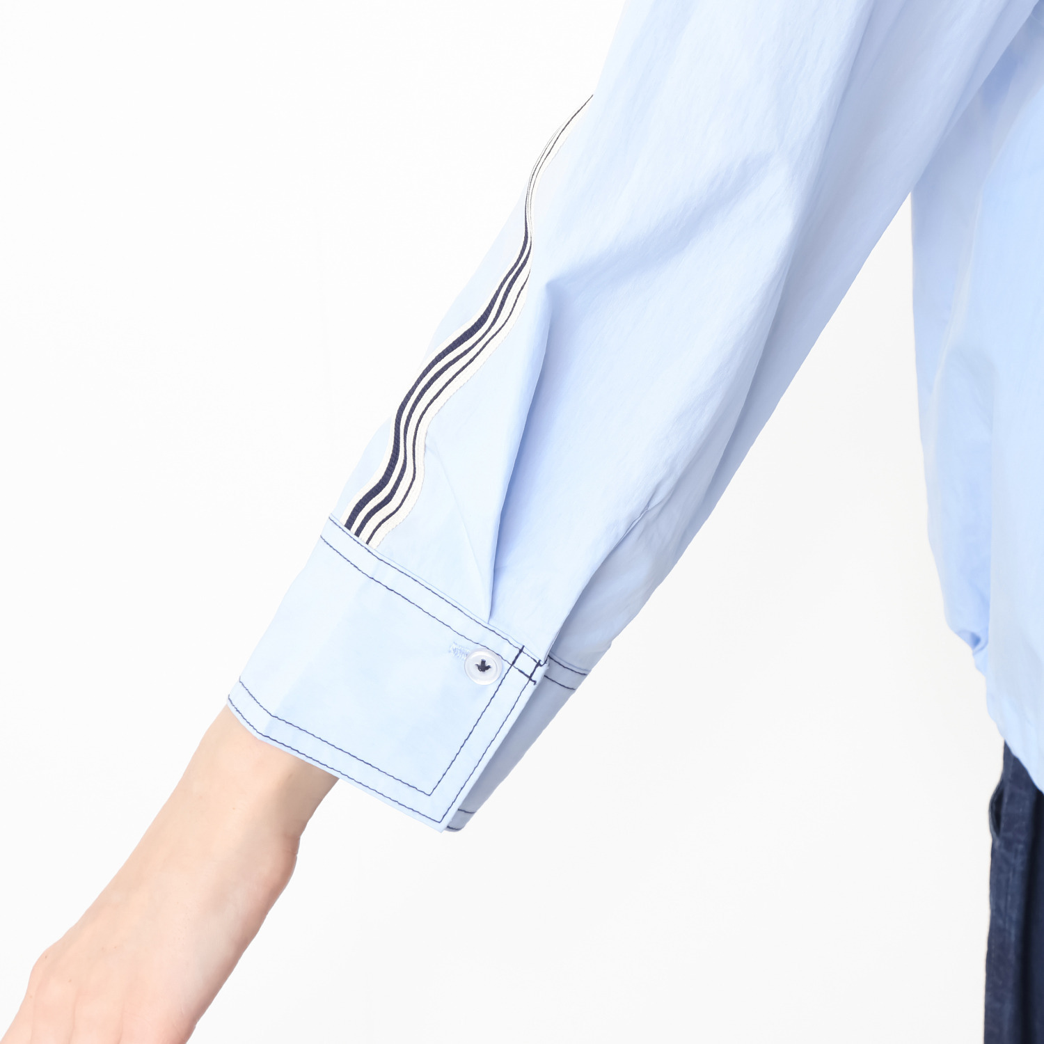 スタイル・ラヴィー ラインテープ＆ ポケットステッチ アクセント ドローストリングシャツ