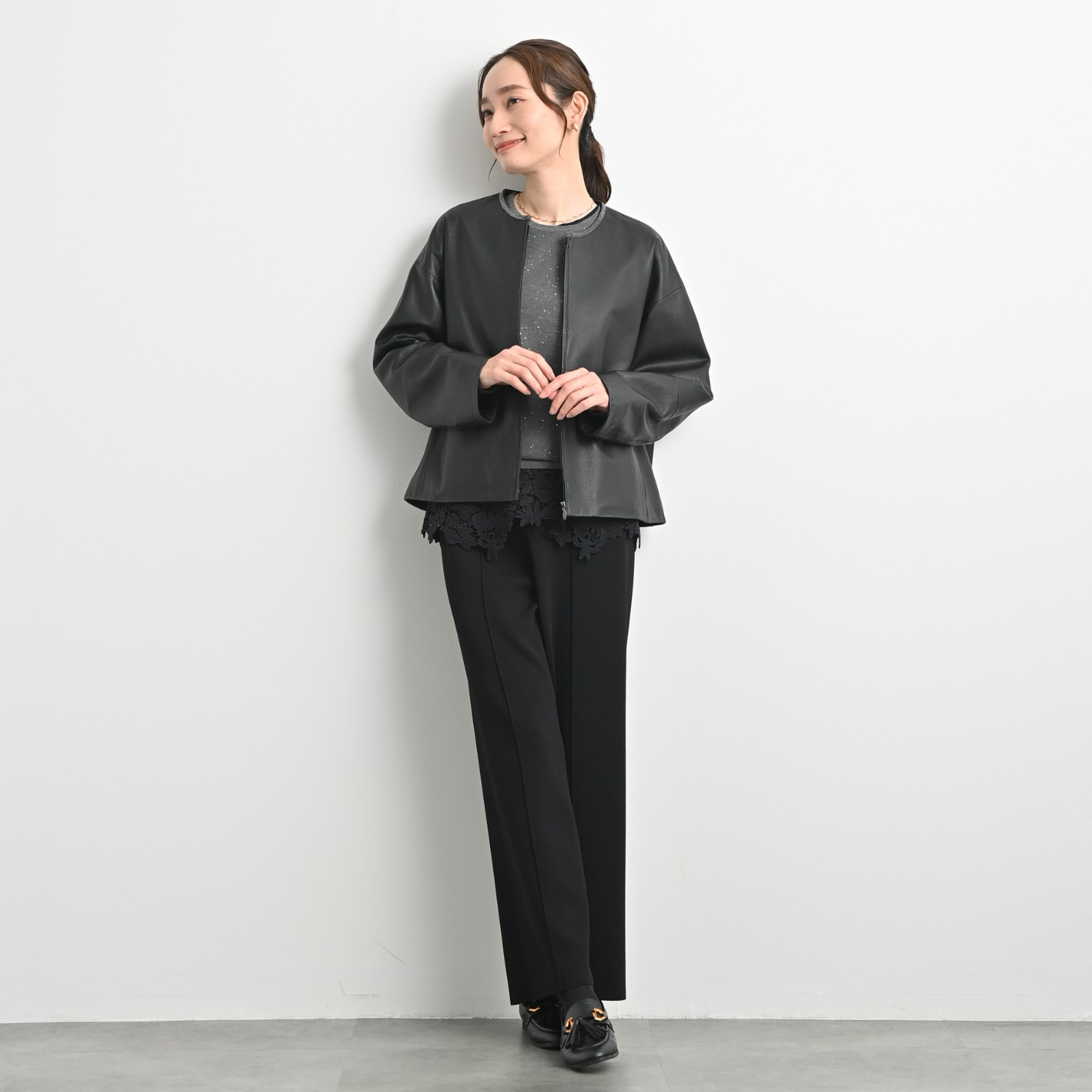 元町ゼラール ギザコットン混 プレーティングジャージー 華やかレーストリミング ノースリーブプルオーバー