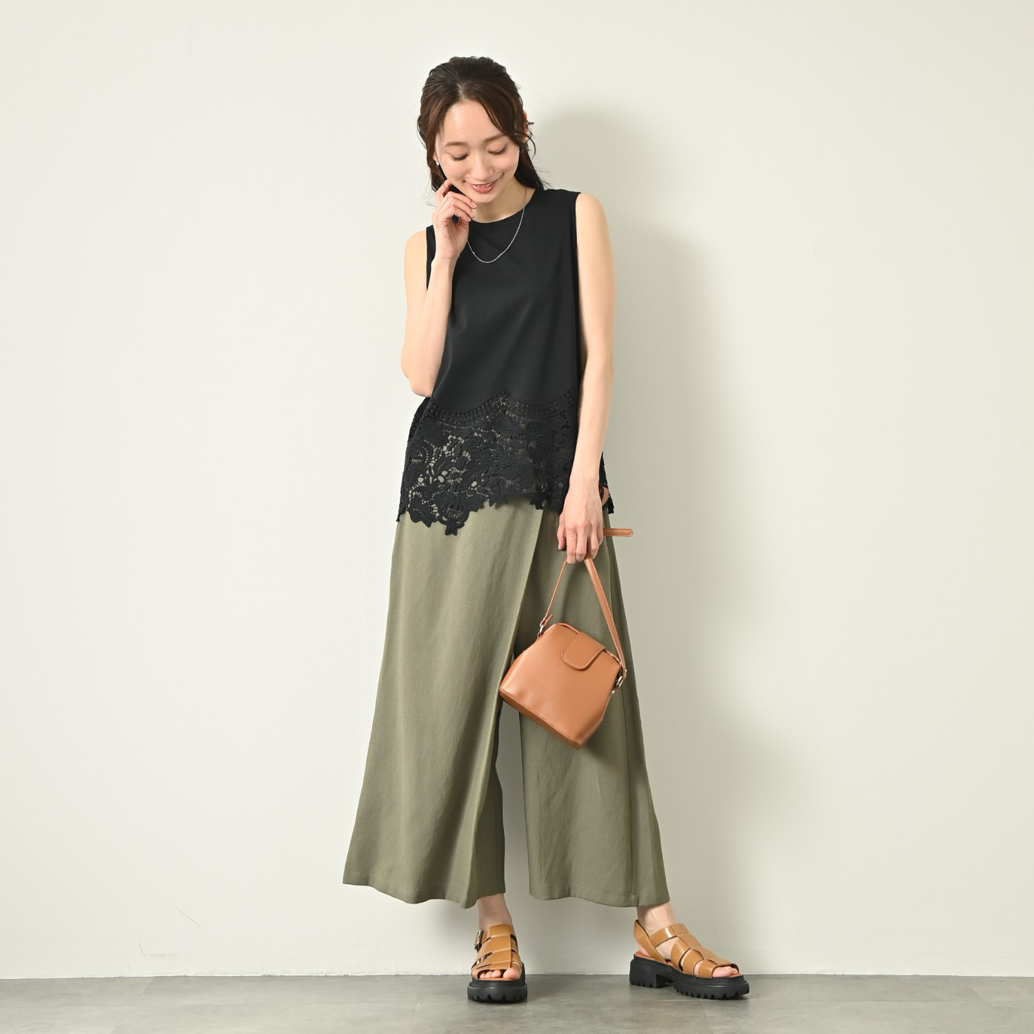 元町ゼラール ドレープ感が美しい！ しなやかオックス ラップデザインパンツ