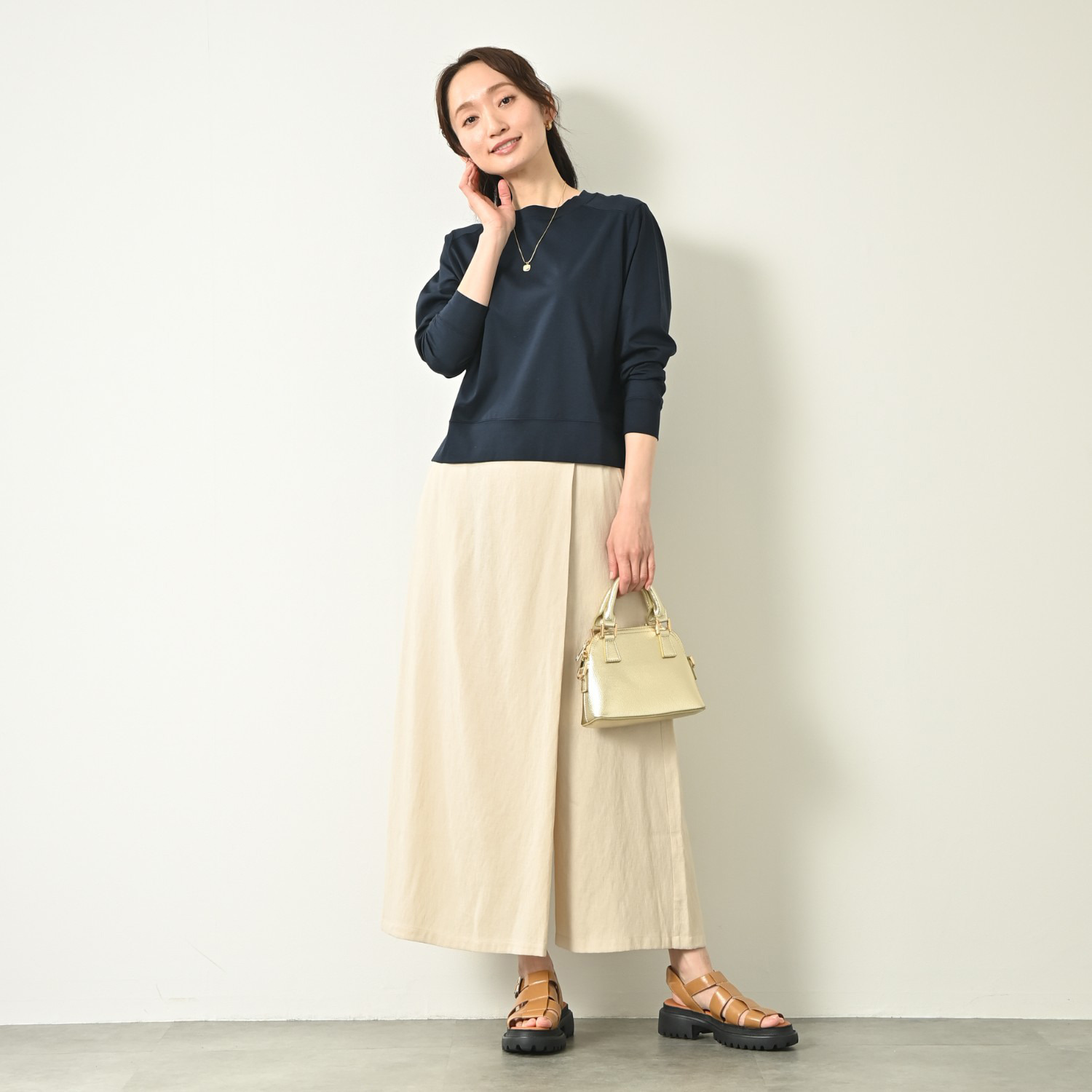 元町ゼラール ドレープ感が美しい！ しなやかオックス ラップデザインパンツ