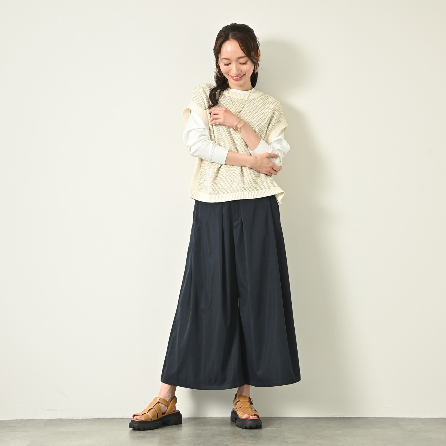 元町ゼラール コットン混リリヤーン ラメ入りツイード ２ウェイニットジレ