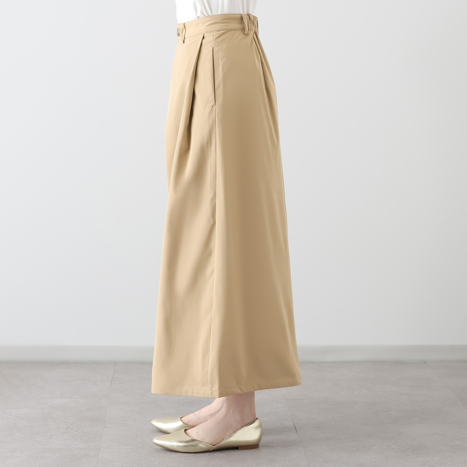 元町ゼラール しなやかチノ素材 タックアクセント スカート風パンツ