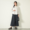 元町ゼラール しなやかチノ素材 タックアクセント スカート風パンツ