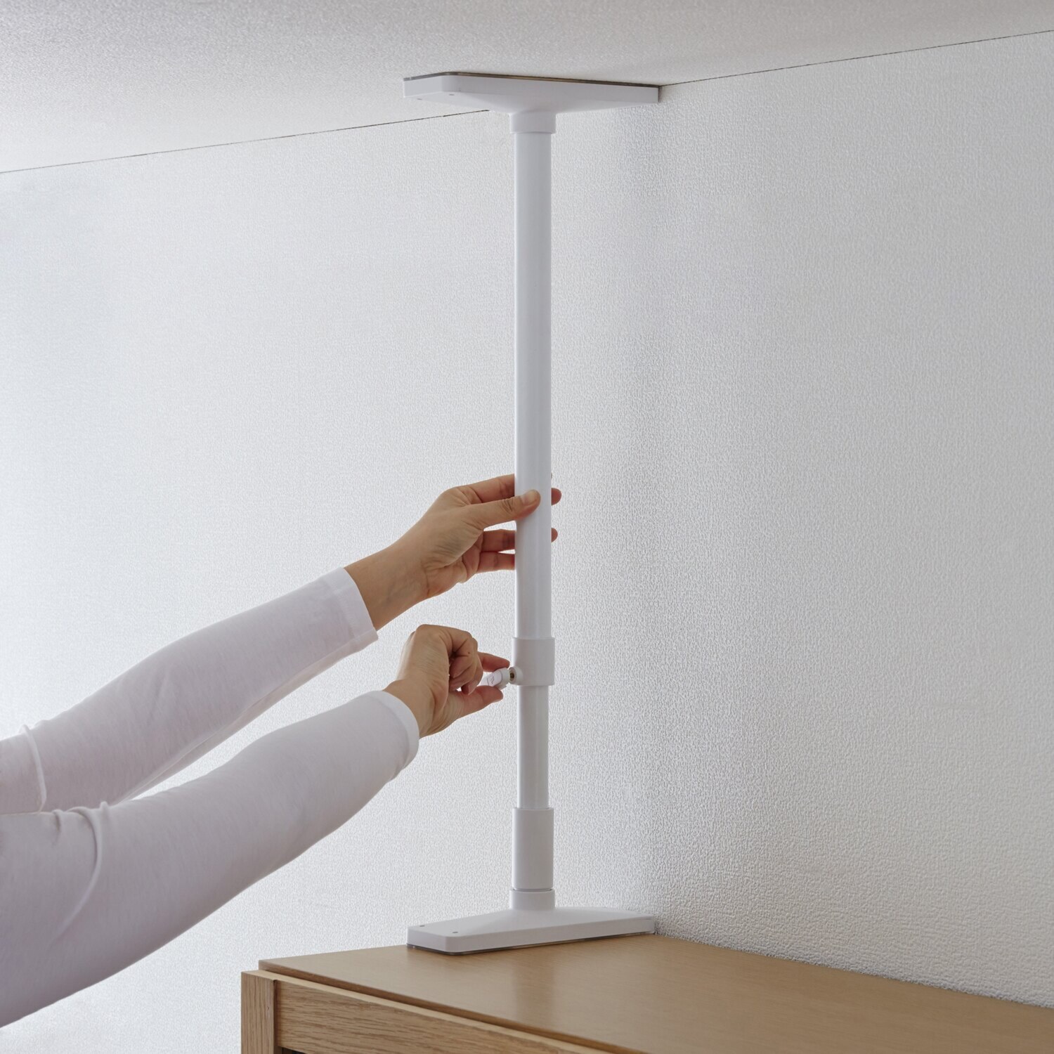 老舗突っ張り棒メーカー発 家具転倒防止ポール ２組セット ＜ＸＬサイズ＞