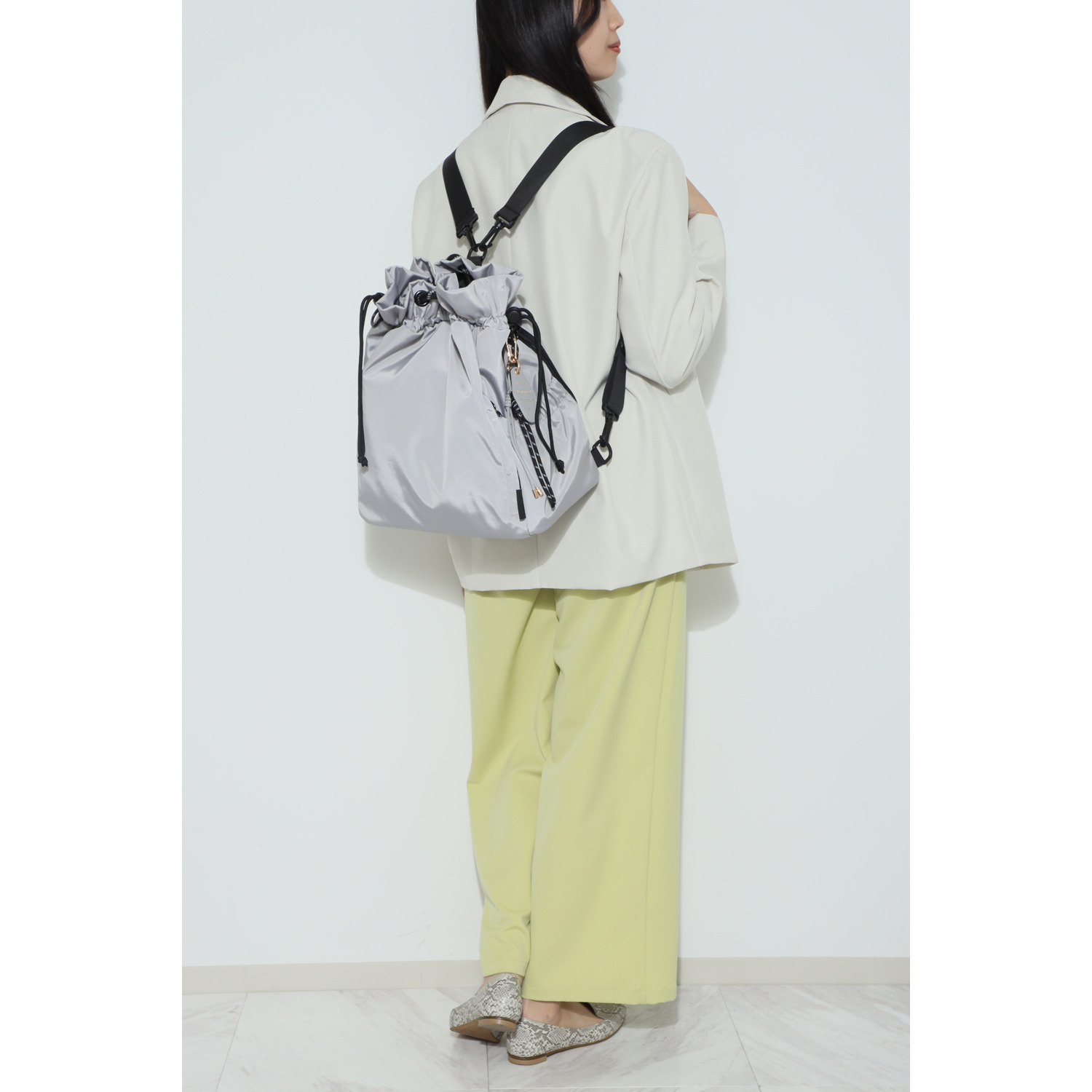 アルトローズ はっ水・軽量 チャーム付３ウェイバッグ “クラーク”