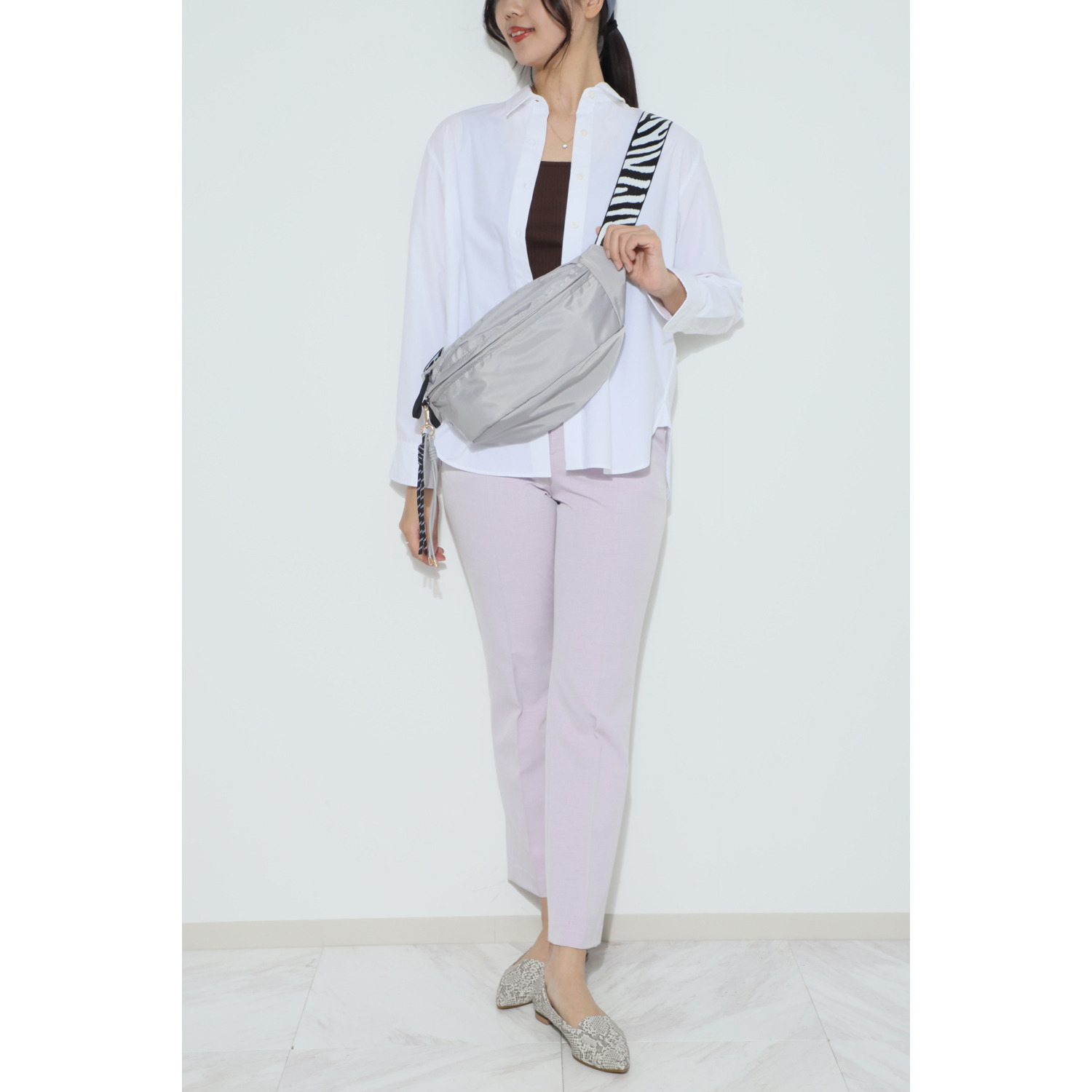 アルトローズ はっ水・軽量 チャーム付ボディバッグ “ティム”