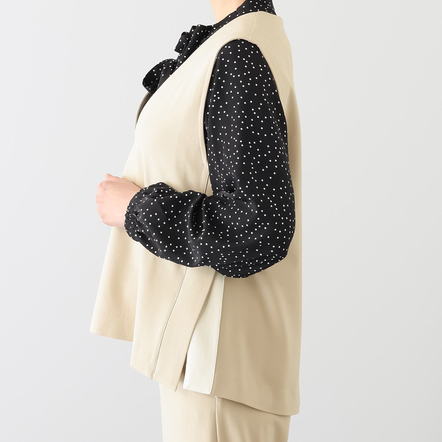 リサリサ プラミカル ２ウェイストレッチツイル サイドベンツアクセント ジレ