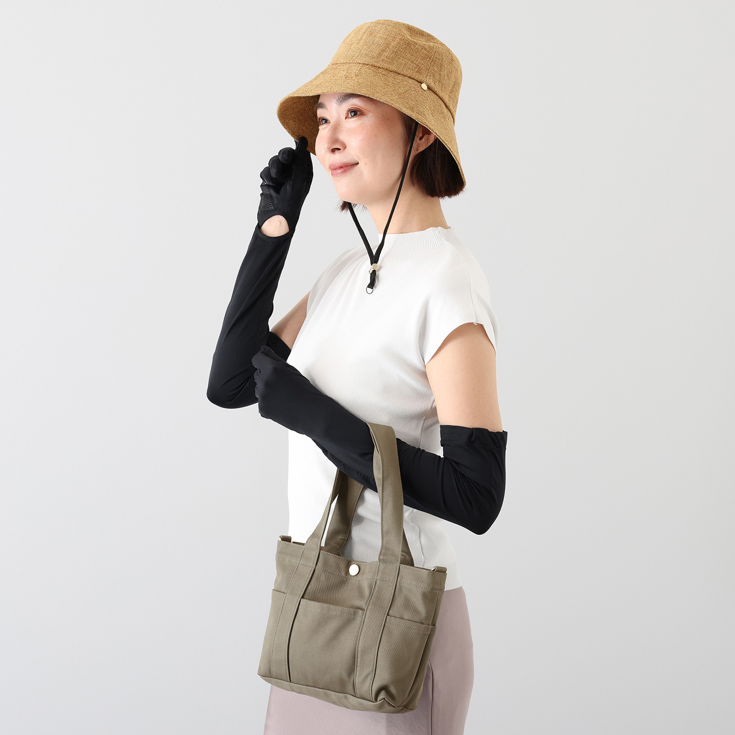 アッピア お楽しみ袋 バッグの色はお任せで！ お散歩にぴったりな 帽子と手袋とバッグ 計３点セット