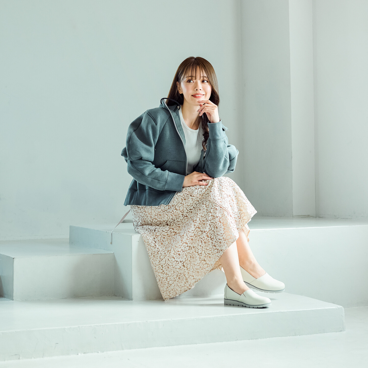 フィグリーノ 日本製　はっ水牛革 柔らか仕立て　超軽量 ラウンドトゥ　リラックス ウエッジソールシューズ