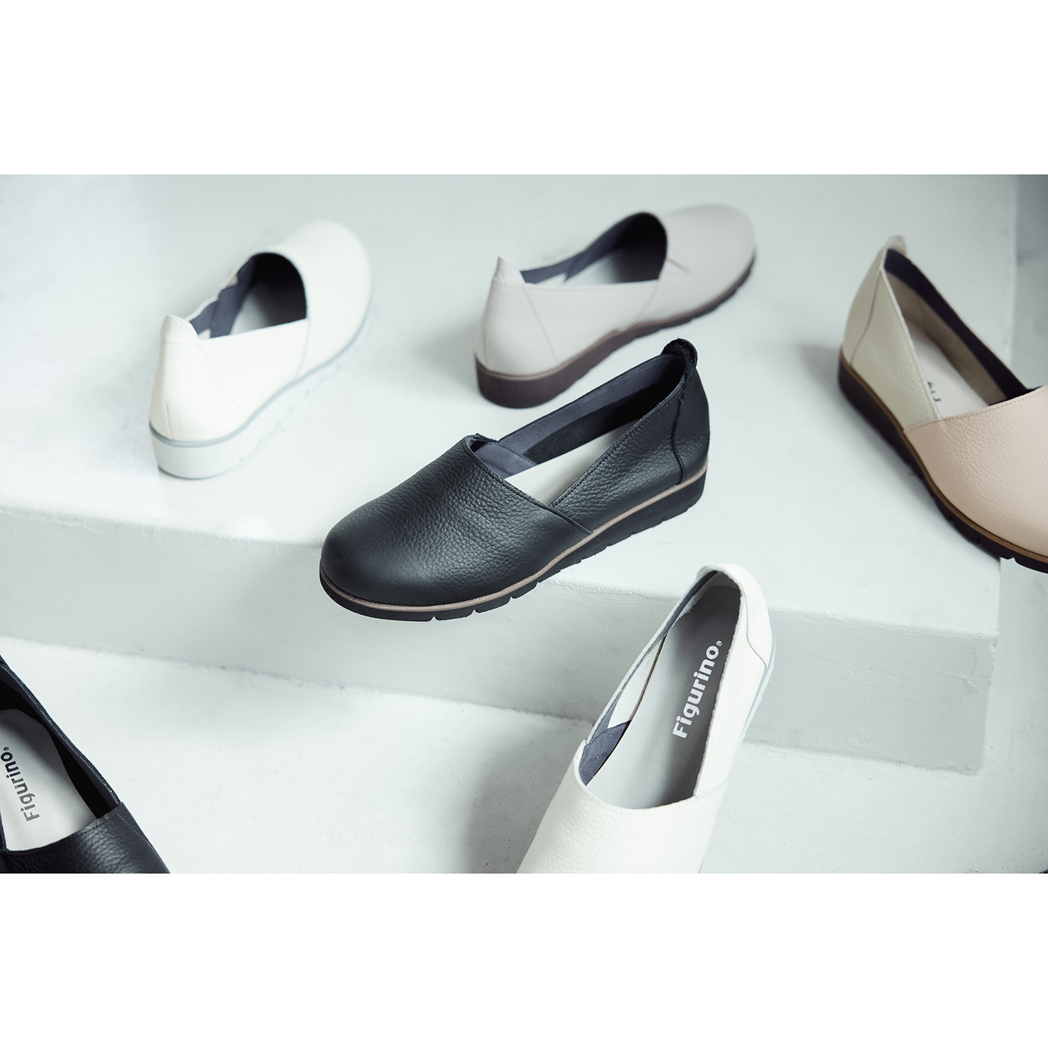 フィグリーノ 日本製　はっ水牛革 柔らか仕立て　超軽量 ラウンドトゥ　リラックス ウエッジソールシューズ