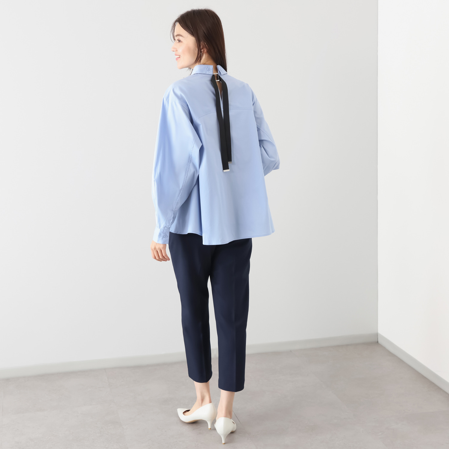 アペーナ バックリボンアクセント 大人シャツブラウス