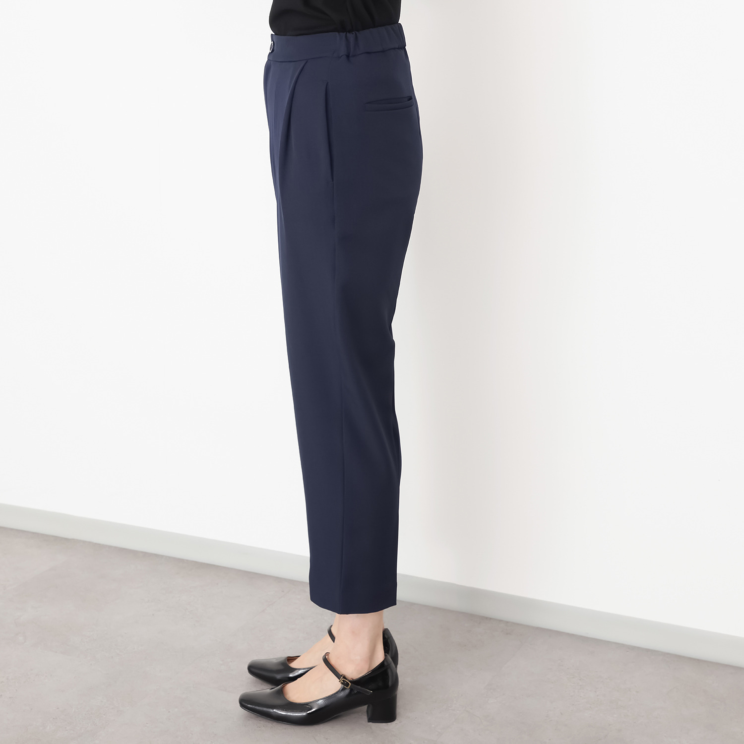 アペーナ 大人の女性のための すっきり見え センタースリット イージーエレガンスパンツ