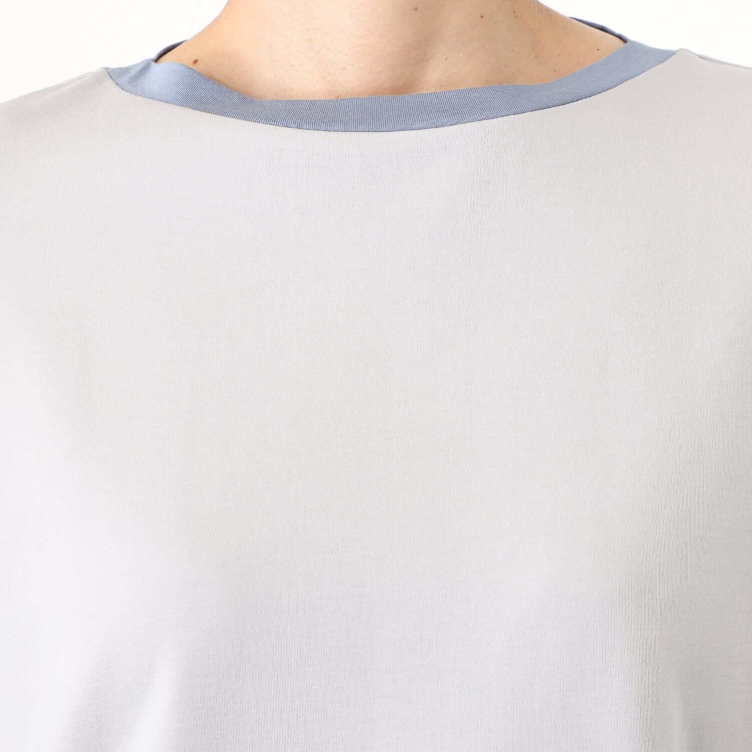 バーチ　ドゥエ コットンブレンドポンチ 配色アクセント 袖ボリュームプルオーバー