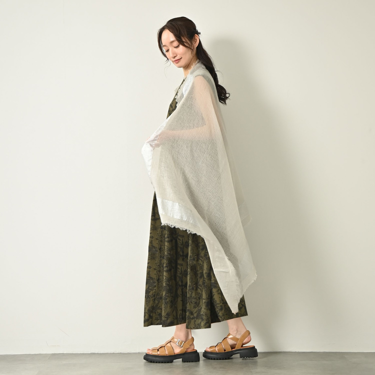 ティエドゥール 内モンゴル産 梳毛カシミヤ× コットンラミー 箔プリントストール