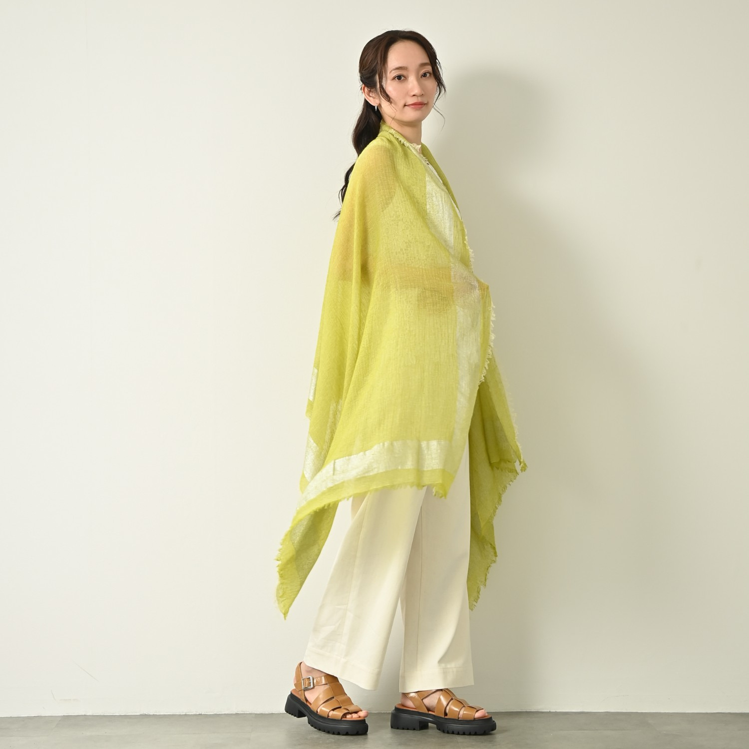 ティエドゥール 内モンゴル産 梳毛カシミヤ× コットンラミー 箔プリントストール