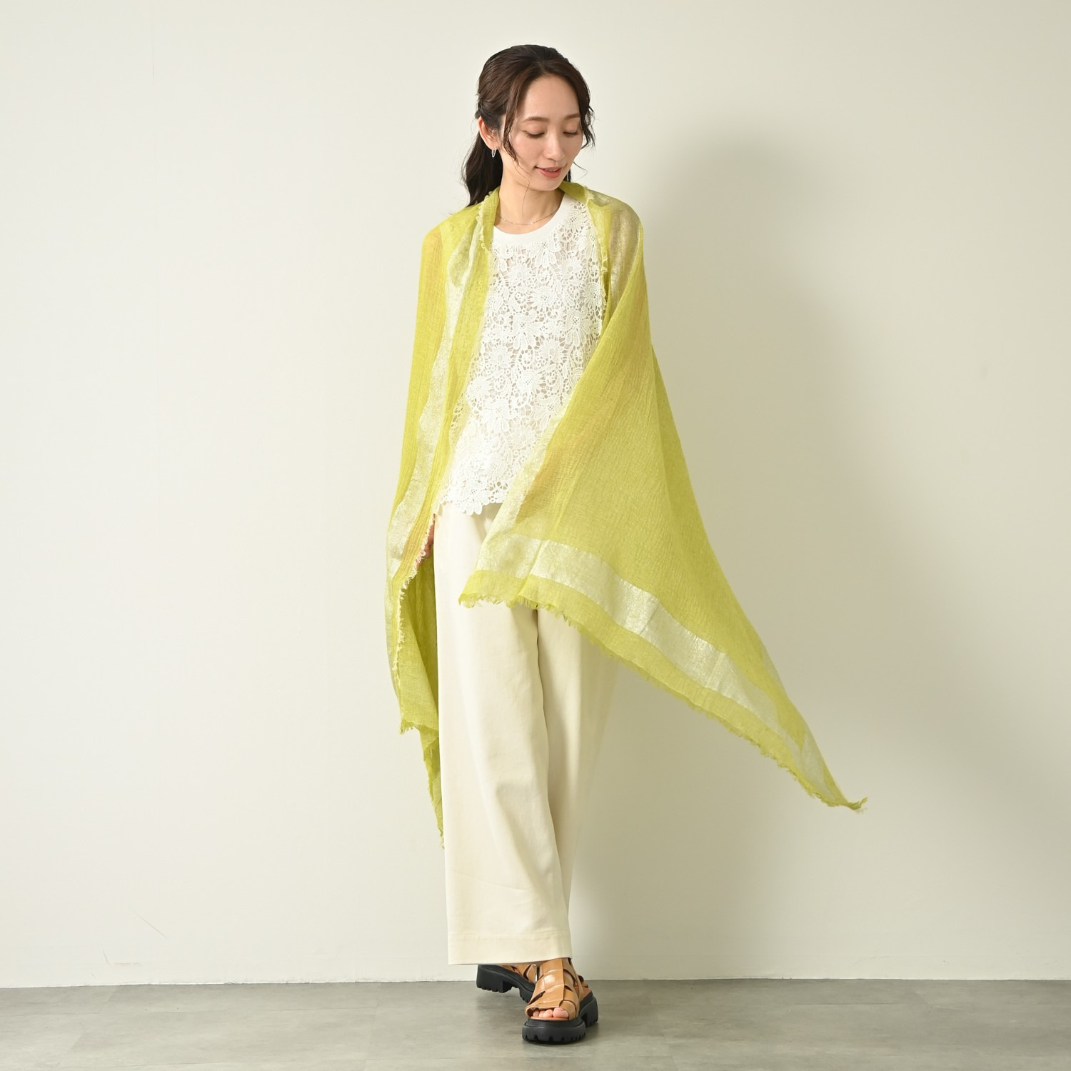 ティエドゥール 内モンゴル産 梳毛カシミヤ× コットンラミー 箔プリントストール