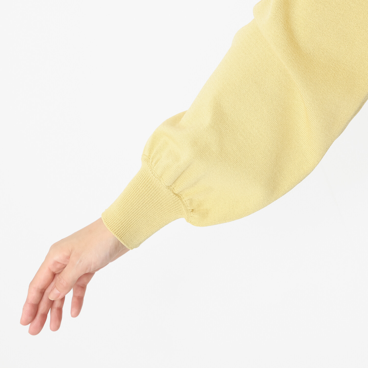 Ｋｕｎｎｙ． 前後２ウェイ ニットプルオーバー