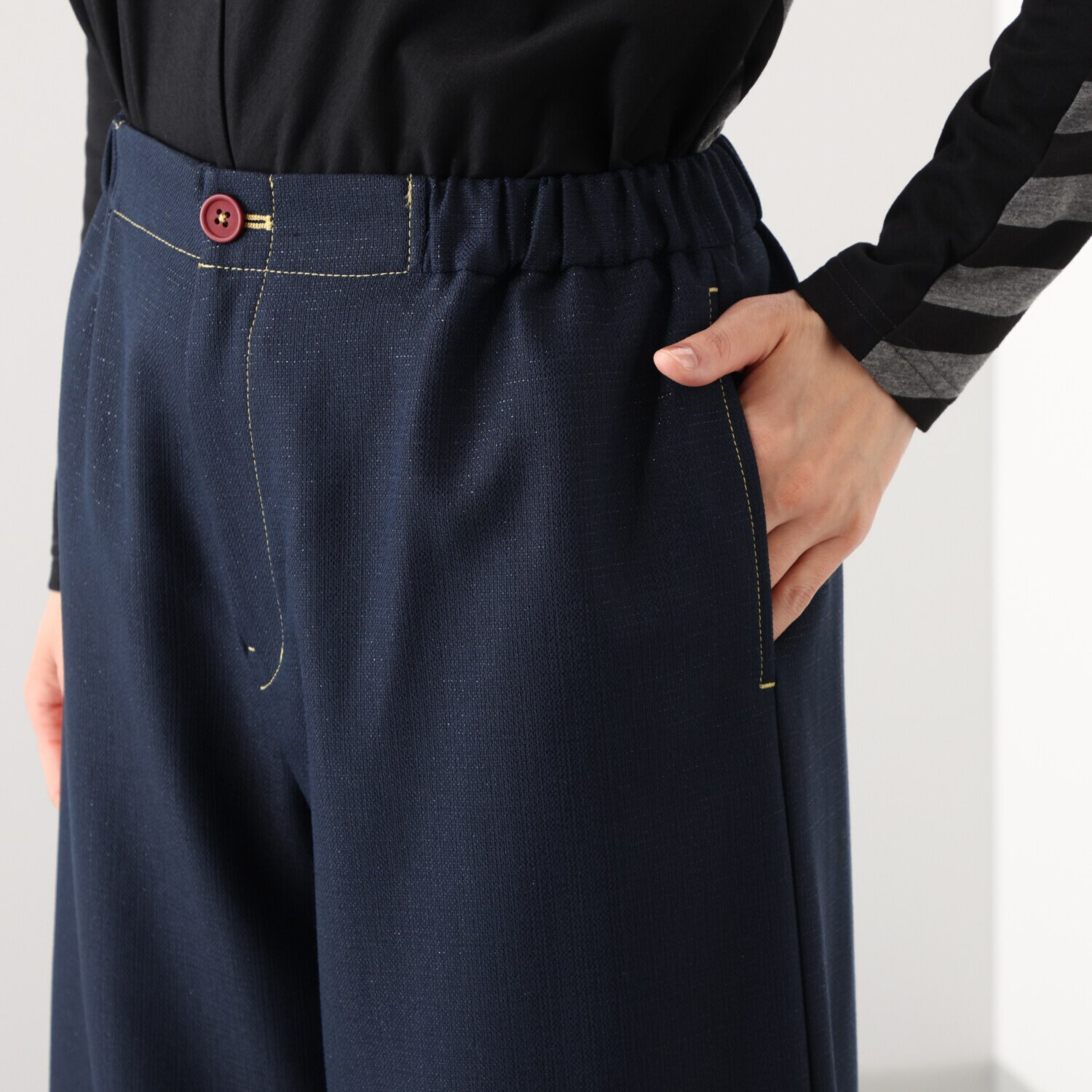 ハヤマ　ブリーズ ワイドパンツ