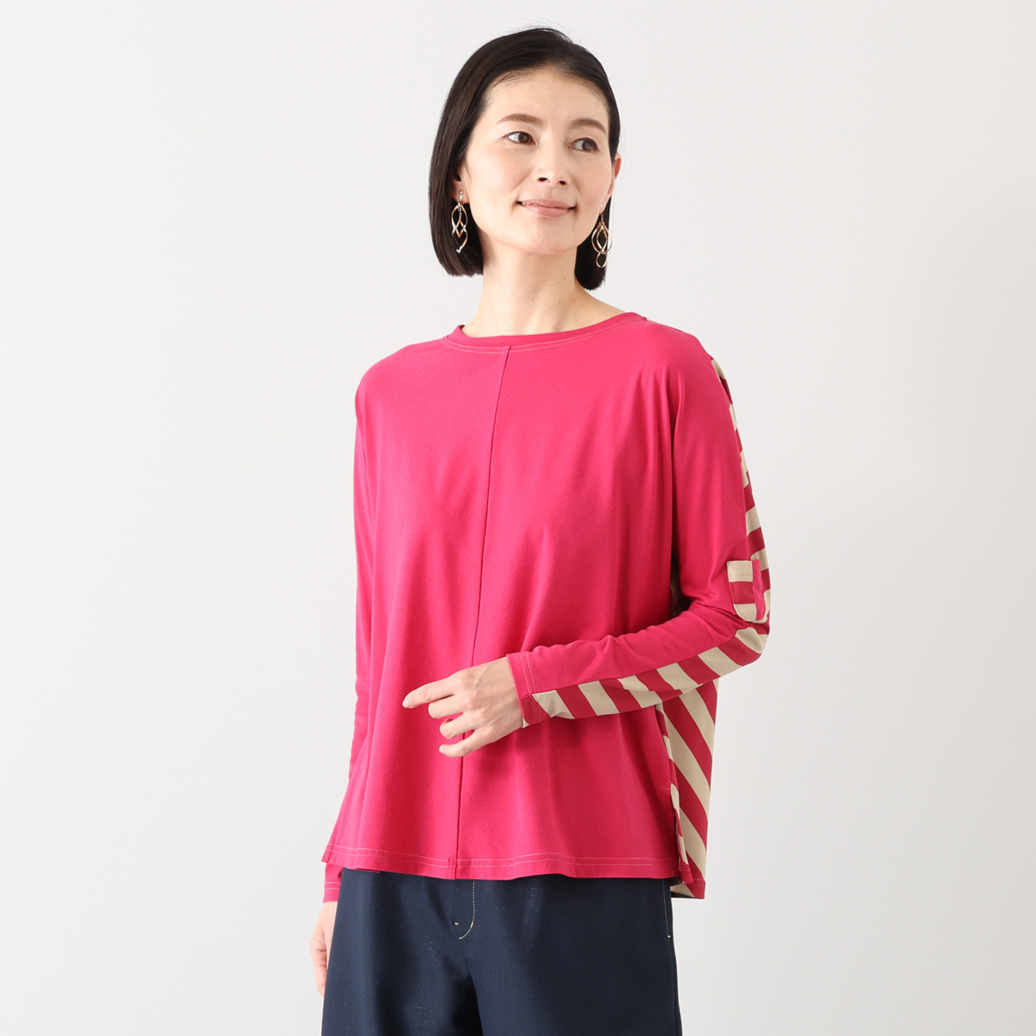 ハヤマ　ブリーズ 前後着用可能 Ｔシャツ