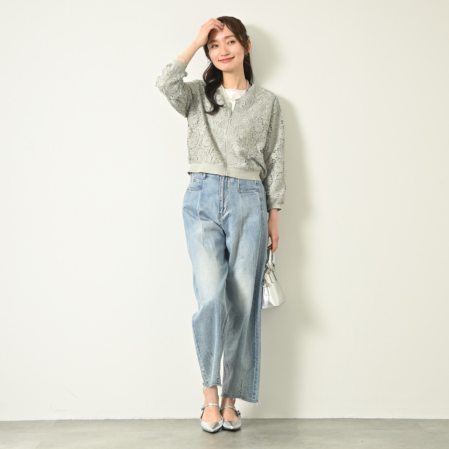 元町ゼラール 華やかで美しい エンブロイダリーレース Ｖネックブルゾン