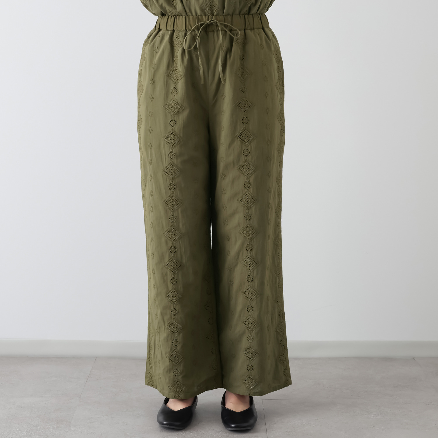 プーカ 綿１００％総レース ワイドパンツ