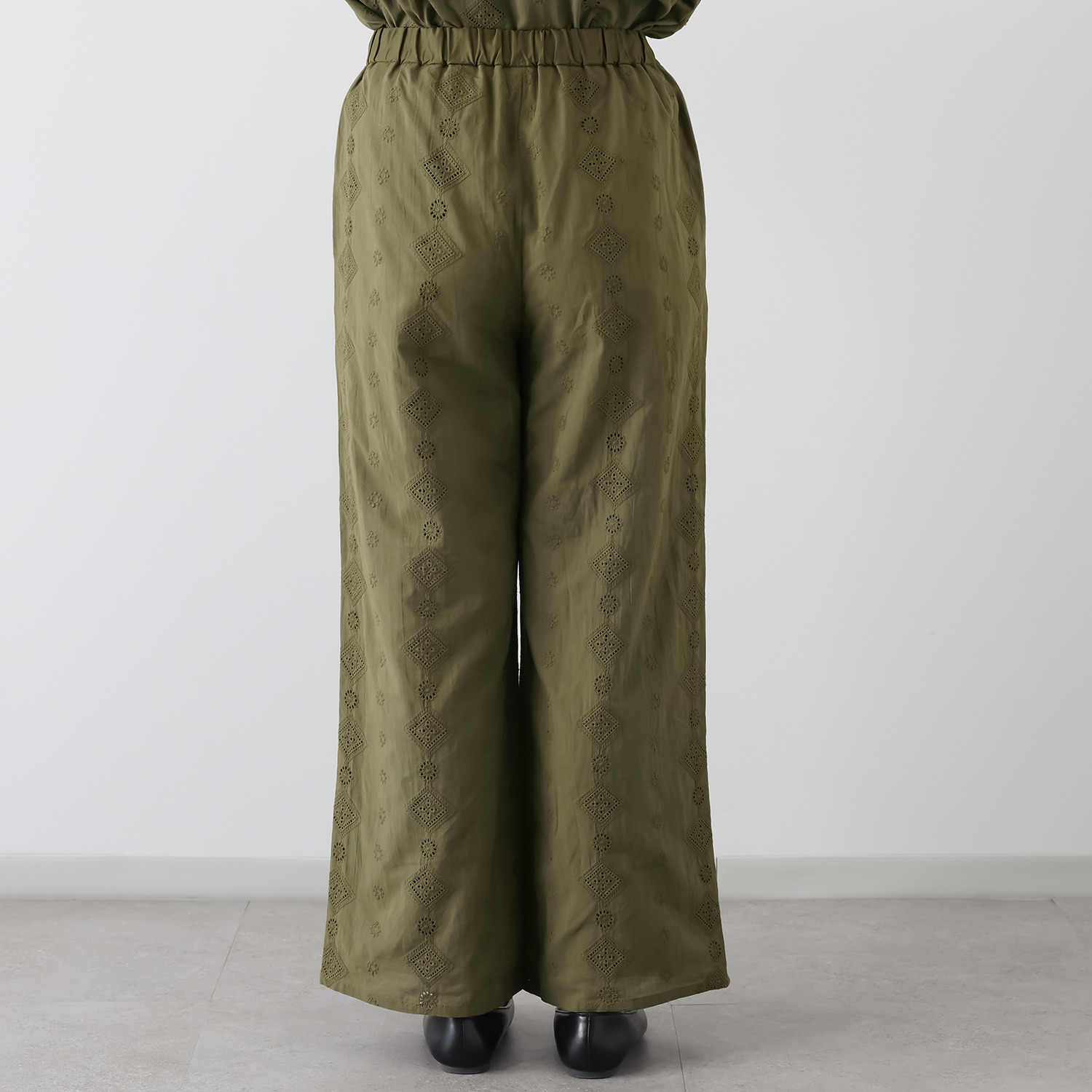 プーカ 綿１００％総レース ワイドパンツ