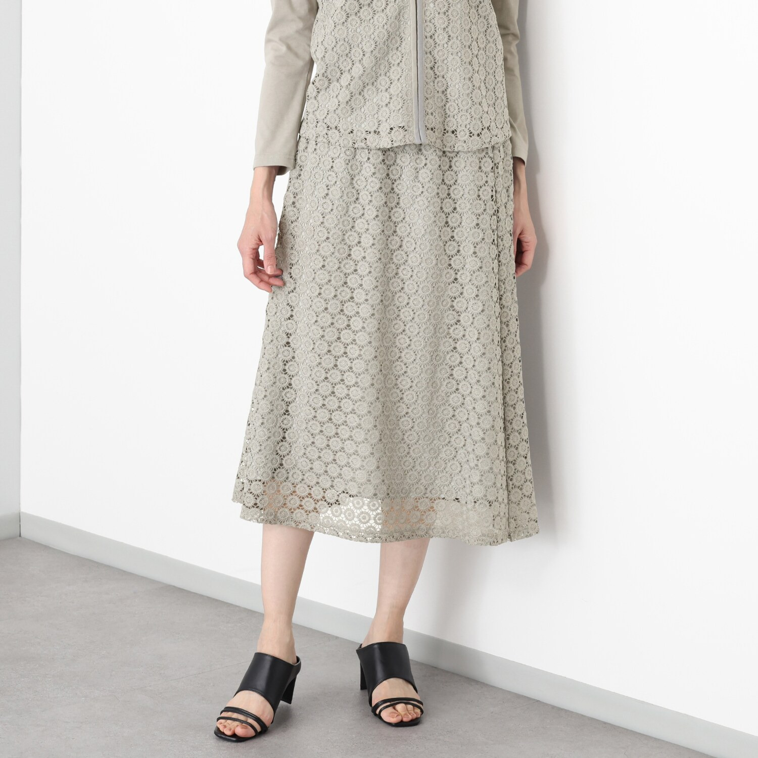 メゾン馬里邑 オーナメント カットワークレース スカート