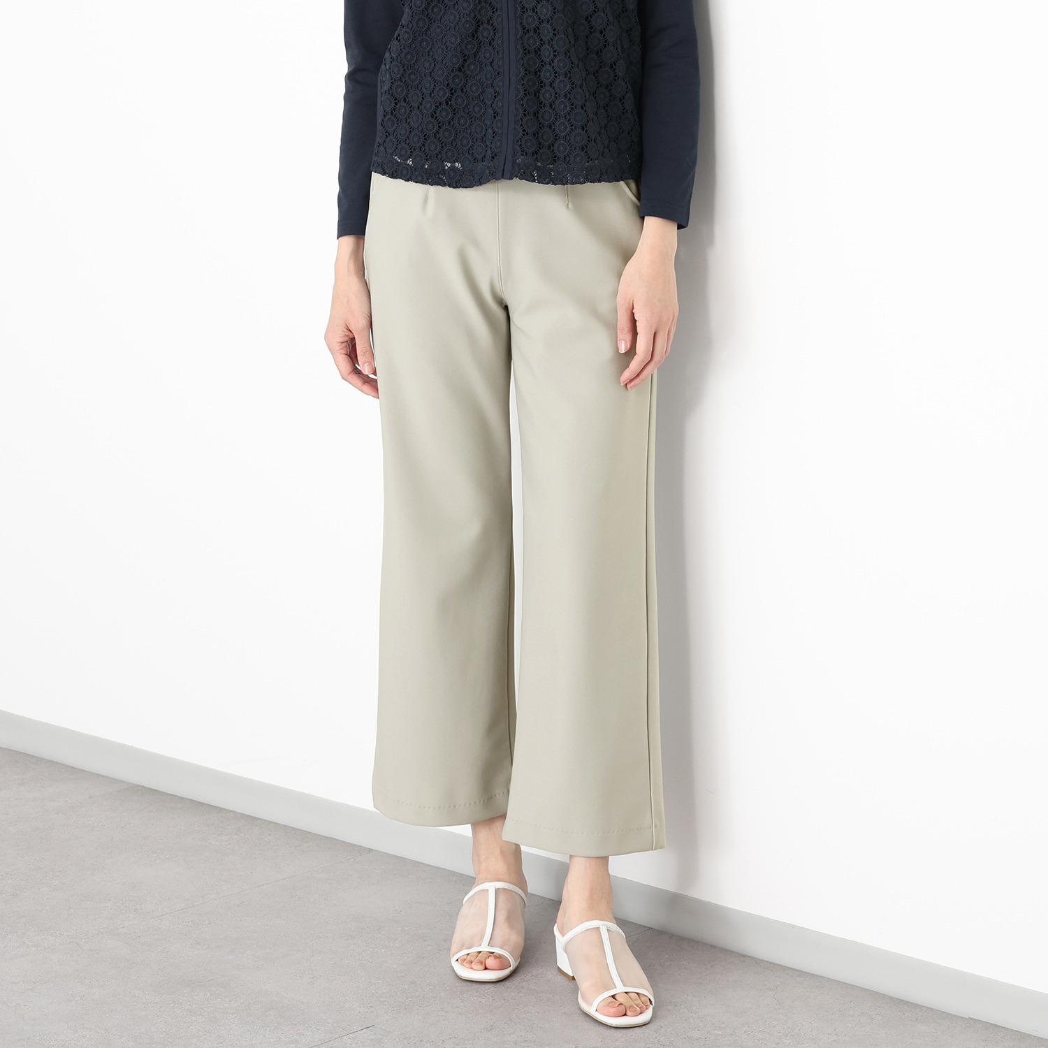 メゾン馬里邑 日本製 ロイカ（Ｒ）使用 ストレッチパンツ