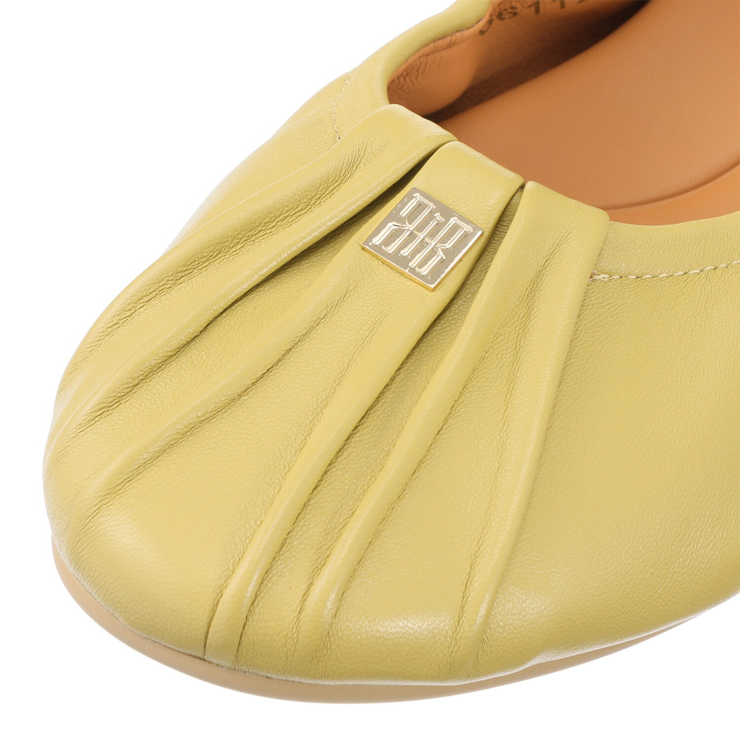 卑弥呼 シープレザー メタルロゴ ギャザーパンプス