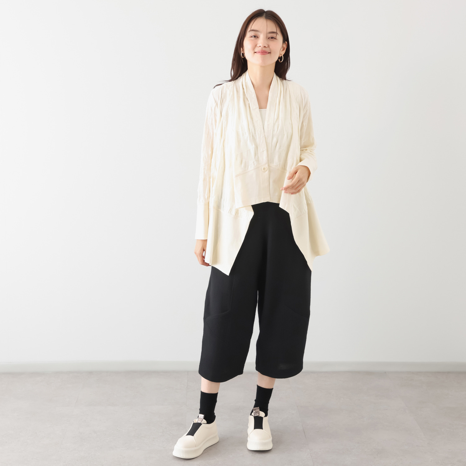 ナインティーン　ブルーム 尾州産ジャガード カーディガン