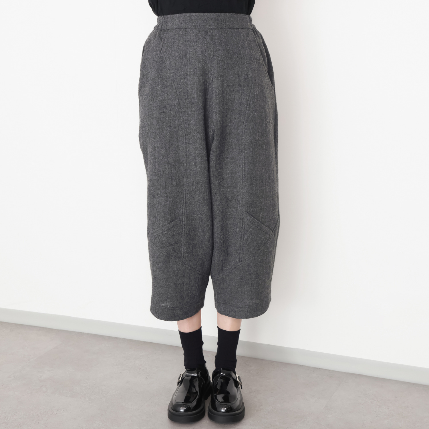 ナインティーン　ブルーム 尾州産ウールガーゼ 切替パンツ